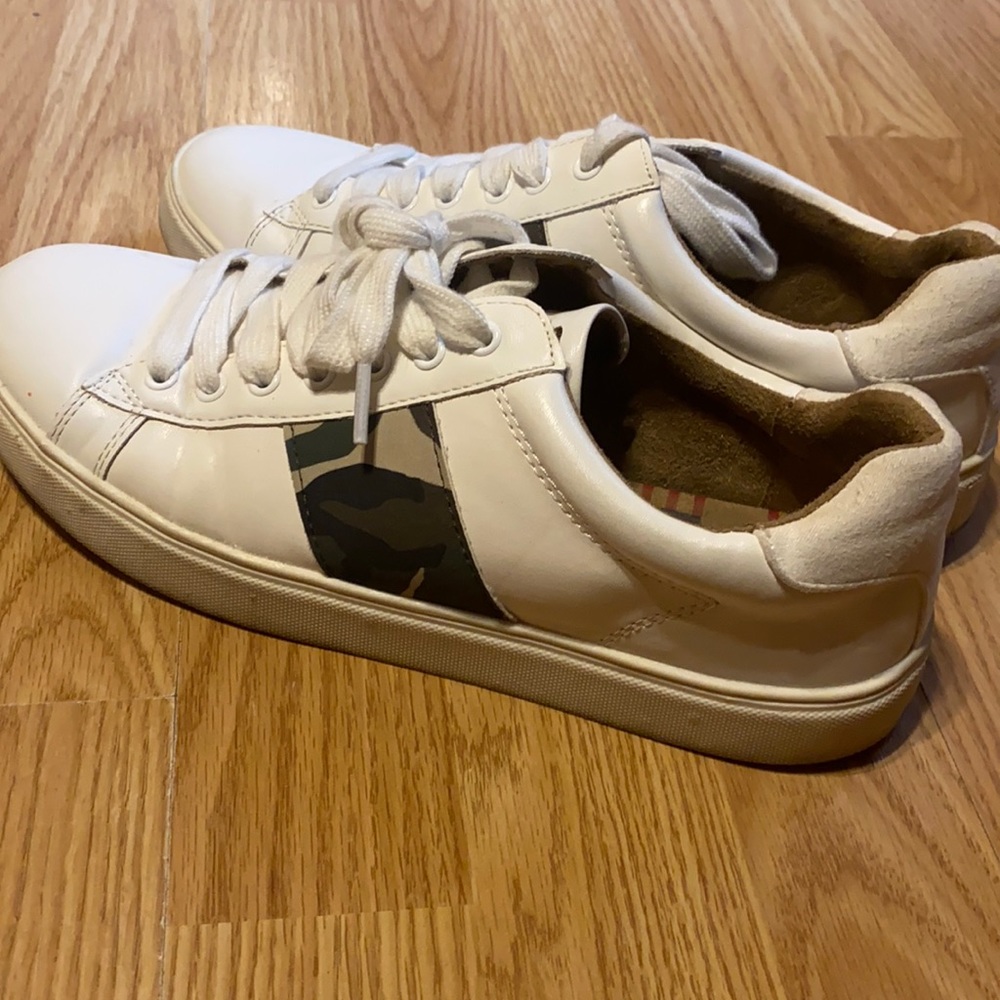 EV1 Camo Sneakers